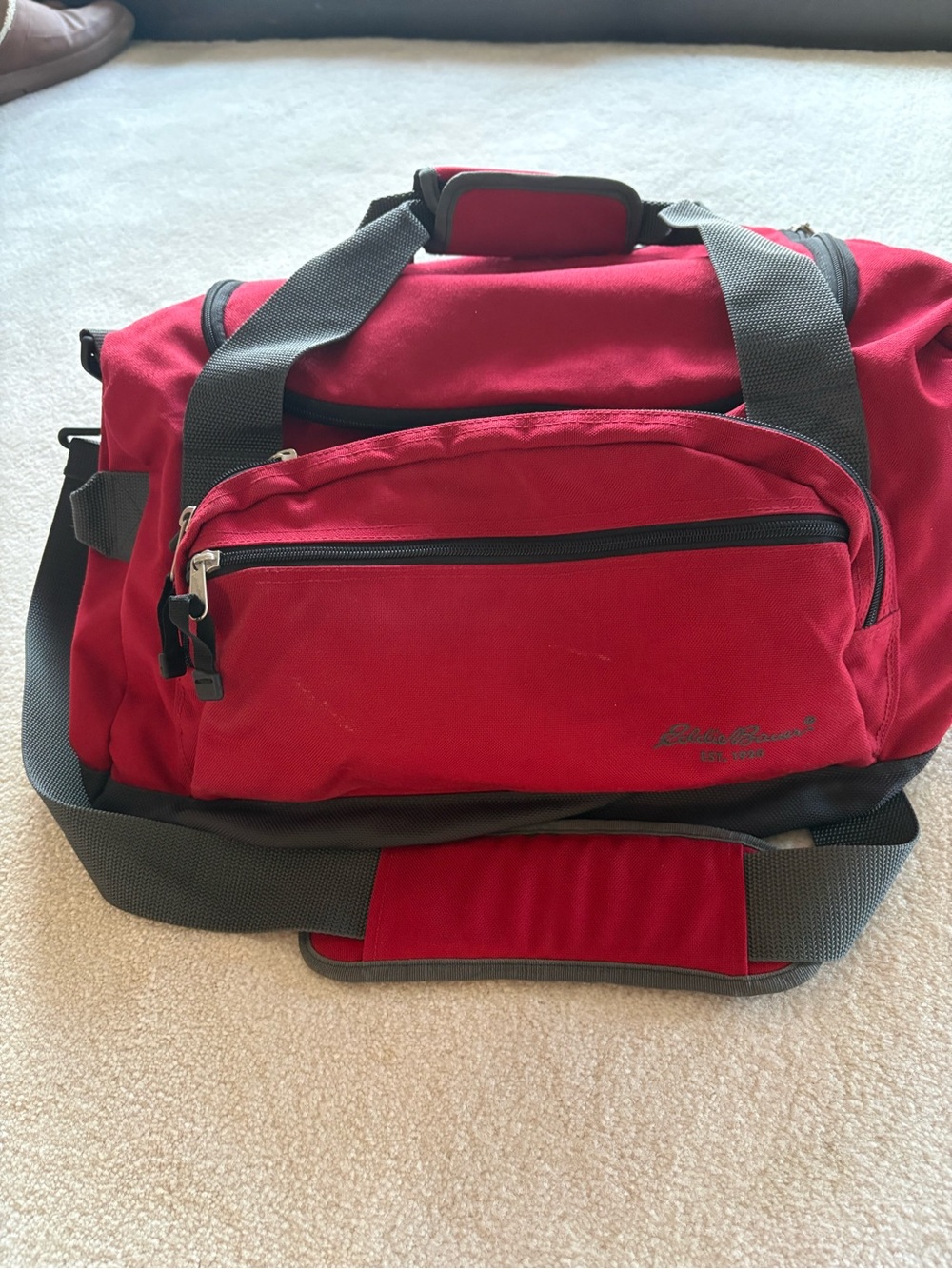Red Eddie Bauer Stowaway Duffel Bag w/ Adj Shoulder Strap & Shoe Compartment